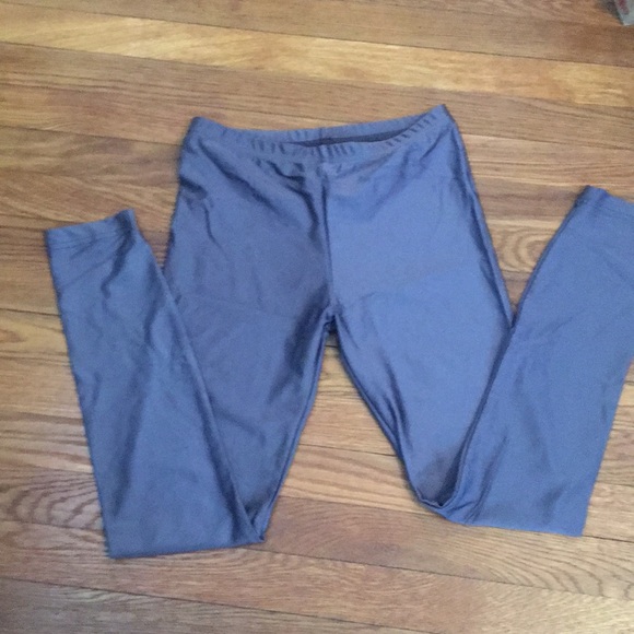 Pants - American Apparel shiny grey leggings